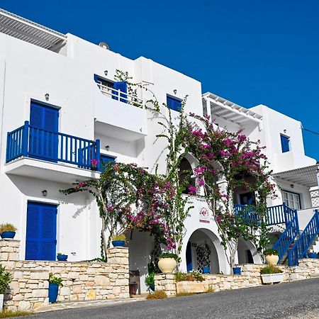 Beachfront Bocamviglies Rooms - Naoussa Bespoke View Kültér fotó
