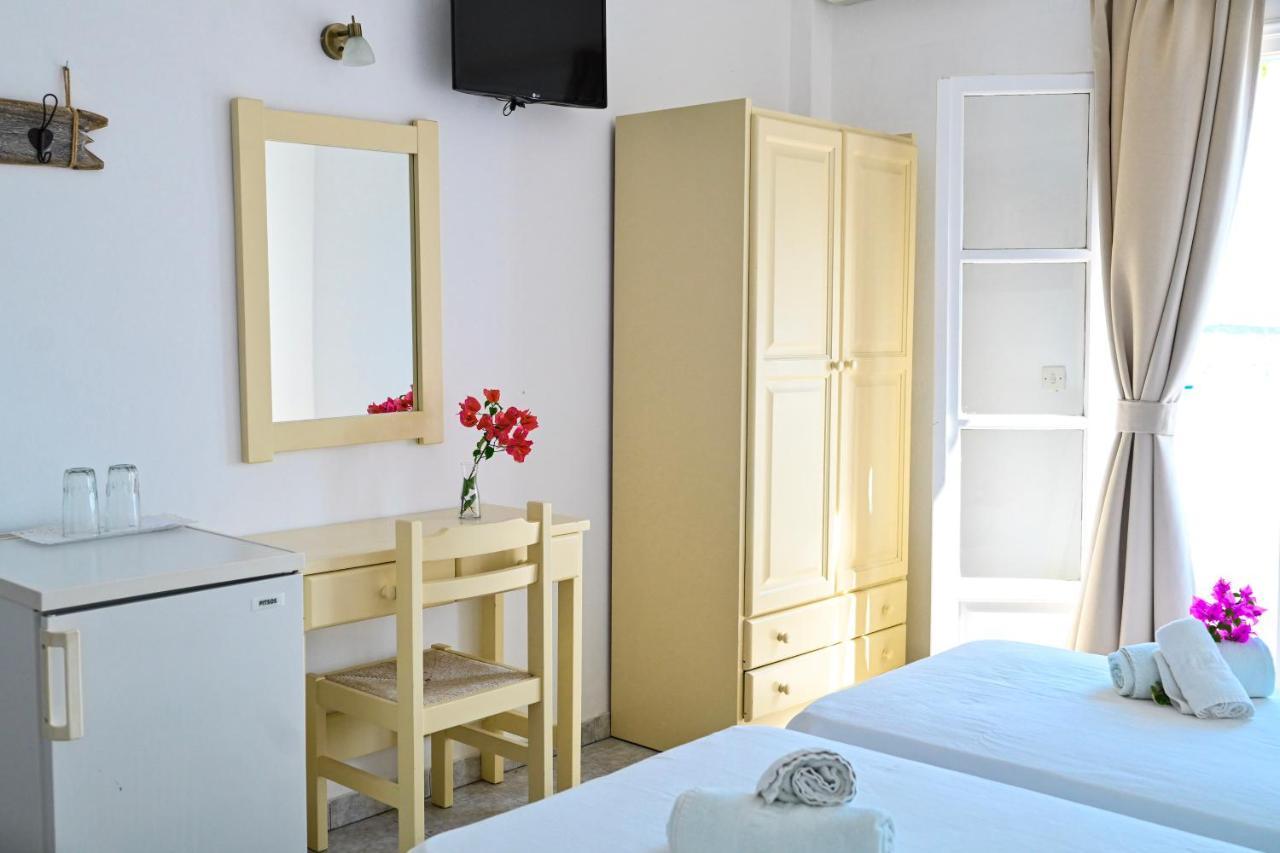 Beachfront Bocamviglies Rooms - Naoussa Bespoke View Kültér fotó