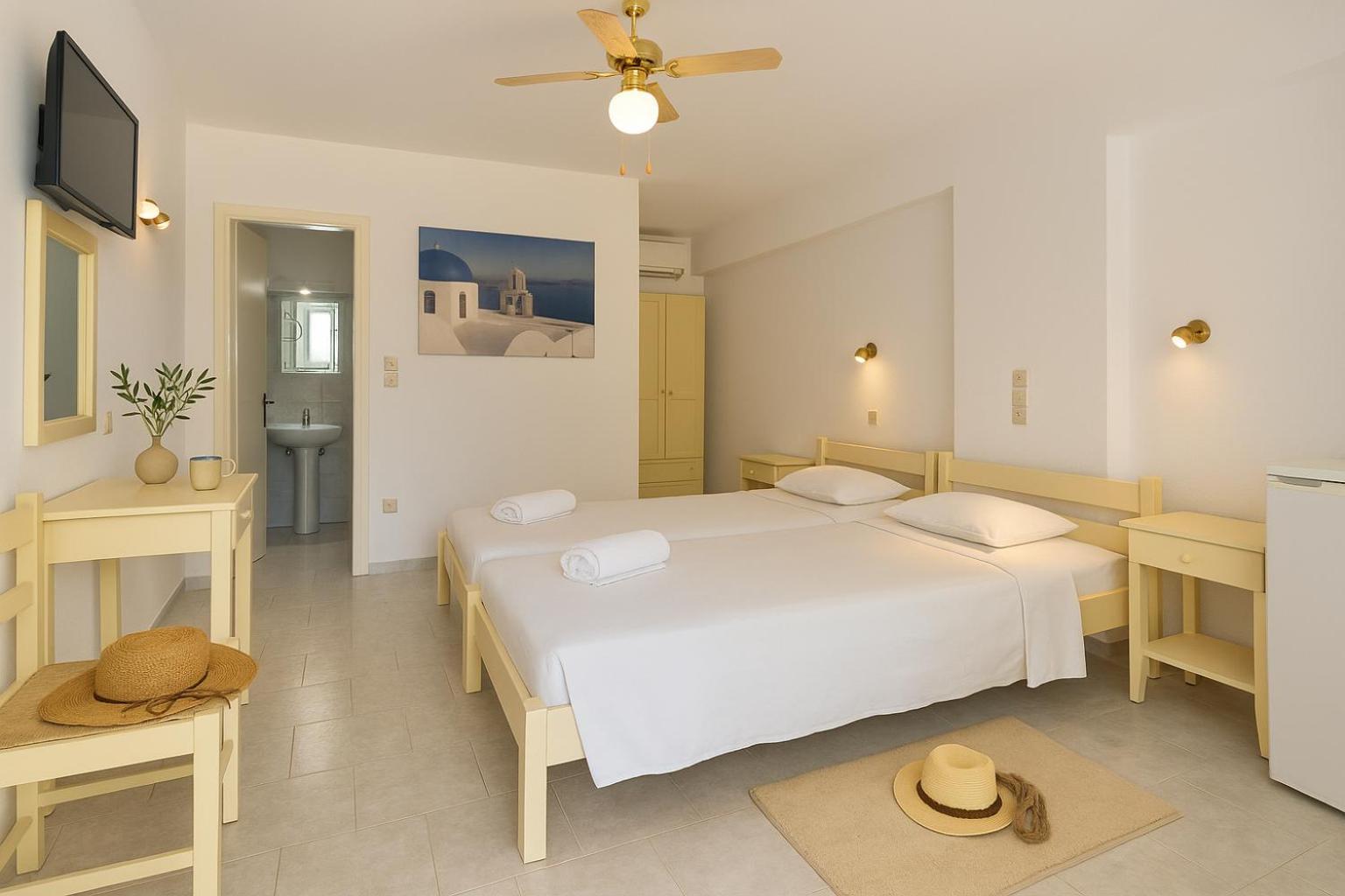 Beachfront Bocamviglies Rooms - Naoussa Bespoke View Kültér fotó